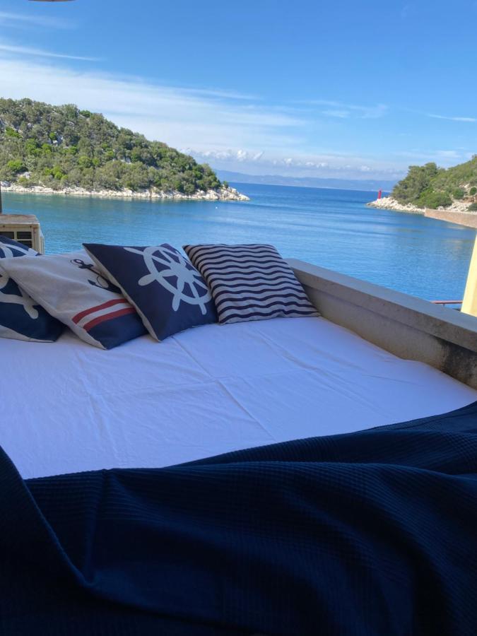 Accommodation Triton Lastovo Exterior photo