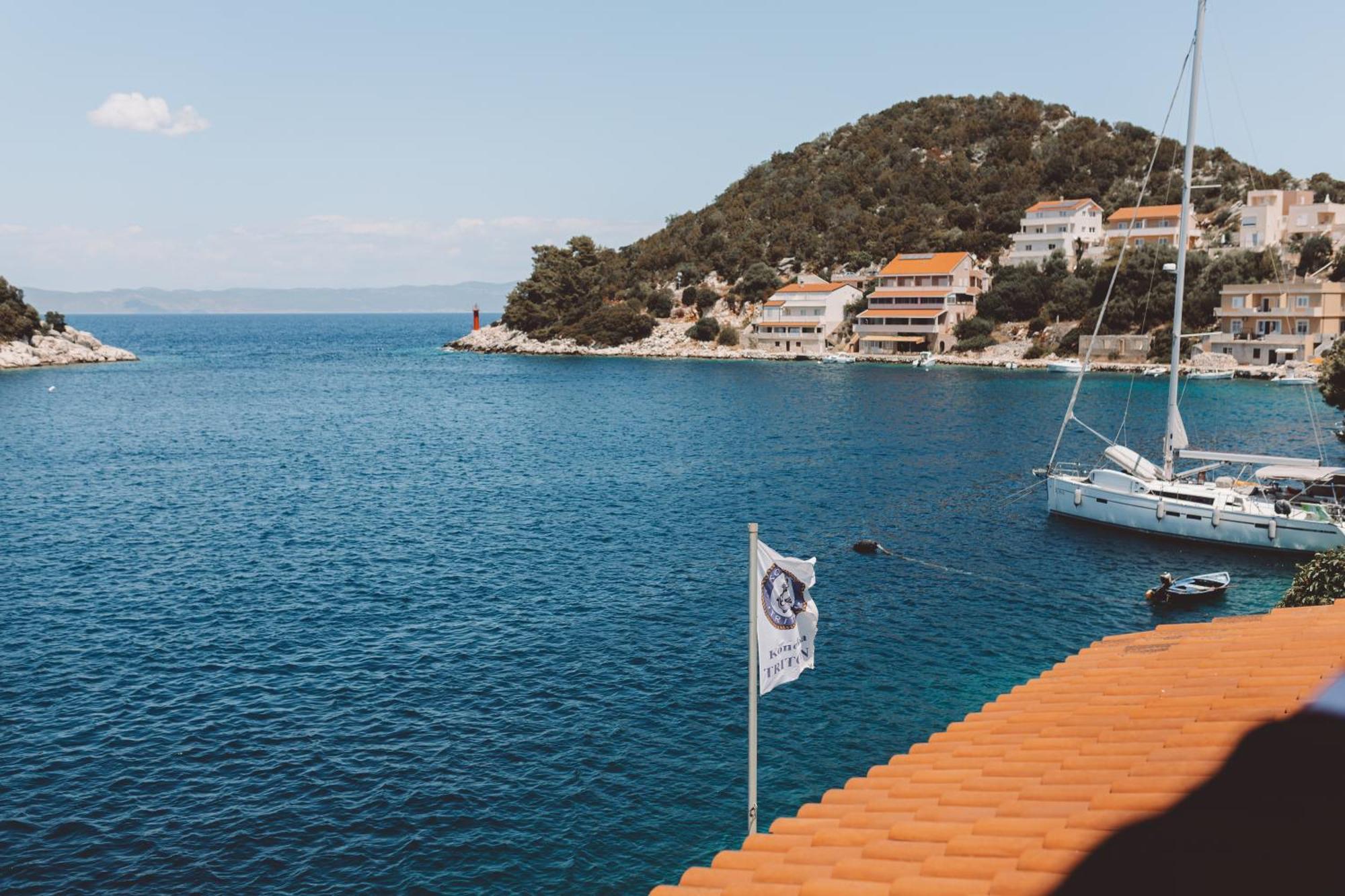 Accommodation Triton Lastovo Exterior photo